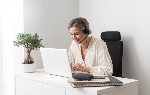 assistente-virtuale-amministrativa-al-lavoro